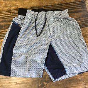 Lululemon 9” Short (with liner)